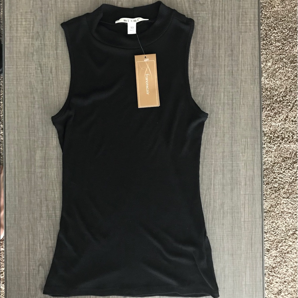 🆕 Black sleeveless Francesca’s top